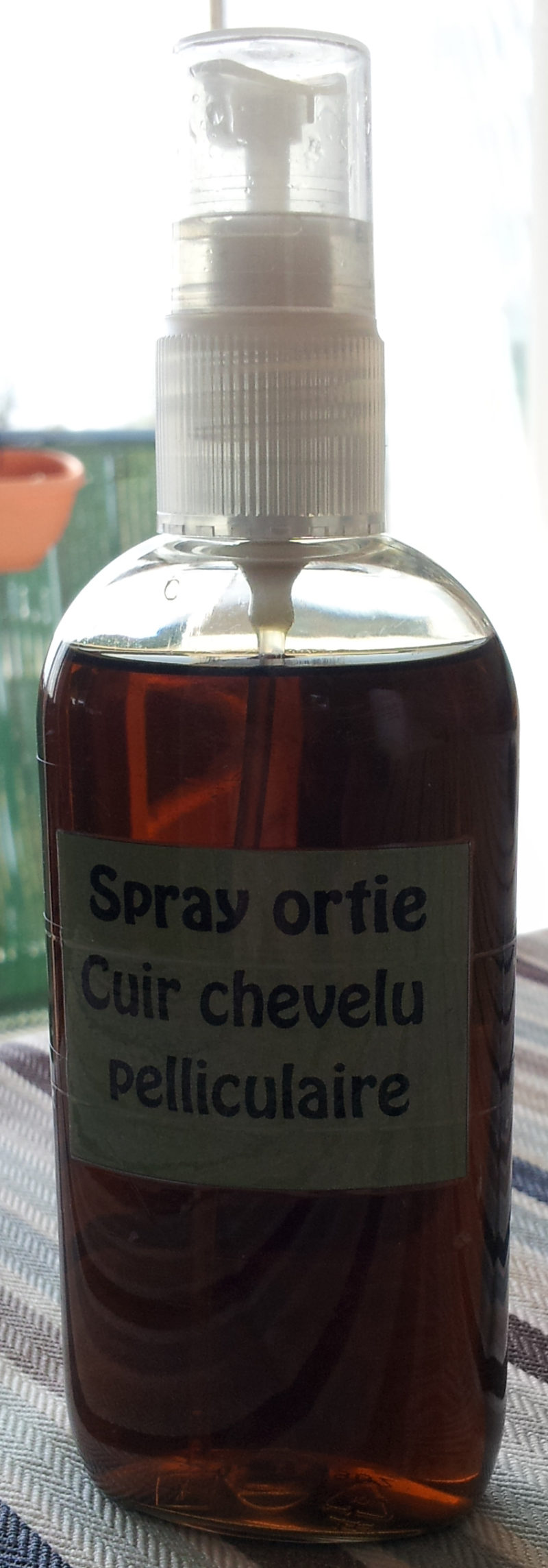 Macerat-poudre_ortie-soin-cheveux-fortifiant_naturel-homemade-lalo-cosmeto (1)